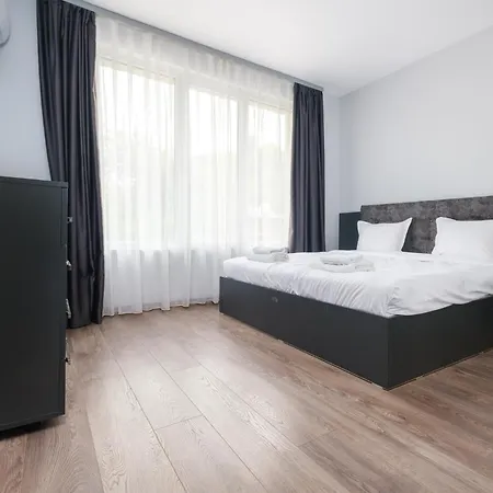 Apartment Quiet & Comfy 1br In The Heart Of With Private Balcony Plowdiw