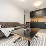 Quiet & Comfy 1br In The Heart Of With Private Balcony 公寓 *