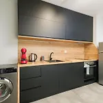 Quiet & Comfy 1br In The Heart Of With Private Balcony *
