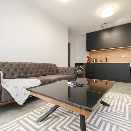 Quiet & Comfy 1br In The Heart Of With Private Balcony Appartement *