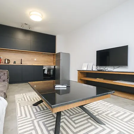 Quiet & Comfy 1br In The Heart Of With Private Balcony Appartement *